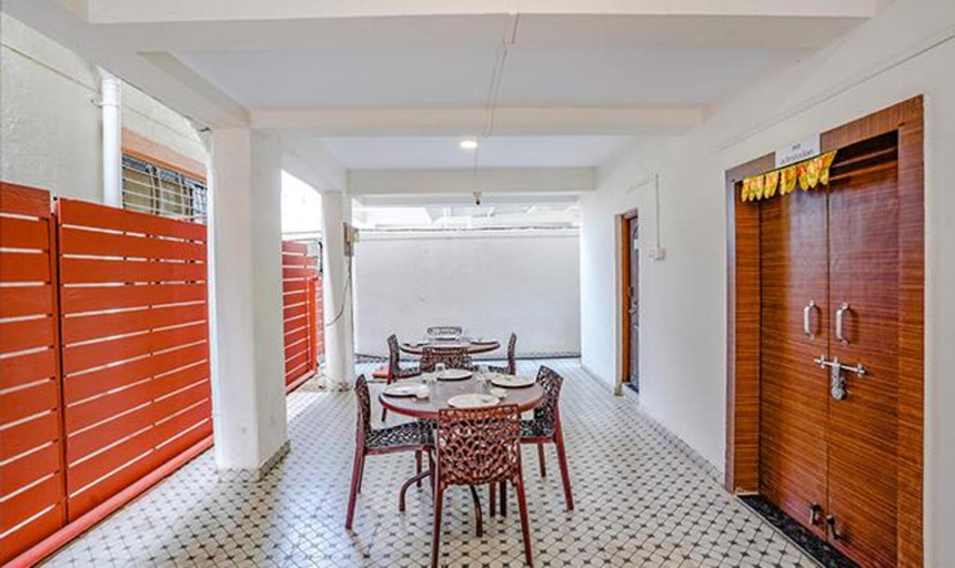 Food & Drinks 5, Fabhotel Royal Inn Ns, Pune
