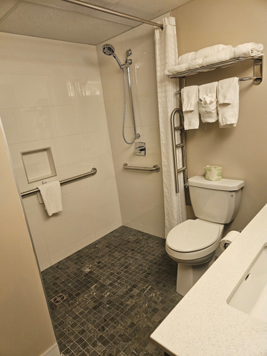 Bathroom 4, Super 8 by Wyndham Spruce Grove, Division No. 11