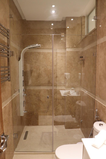 Bathroom 2, Luxury Appartement Noor, Fès