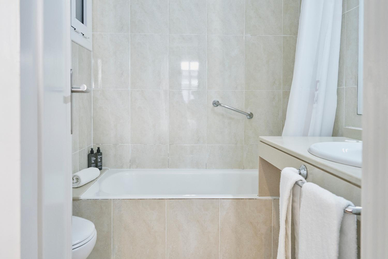 Bathroom 4, Meson Castilla Hotel, Barcelona