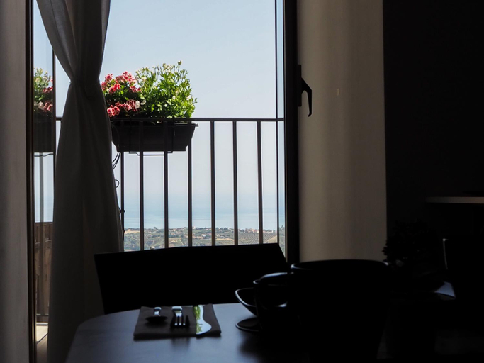Others 3, DonPe, Agrigento