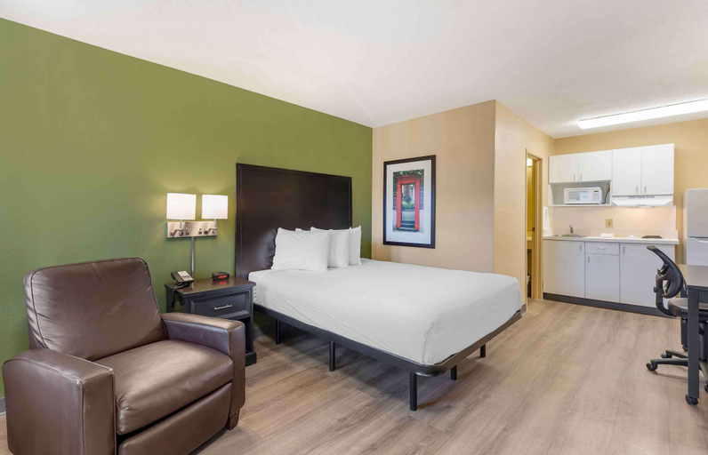 Bedroom 13