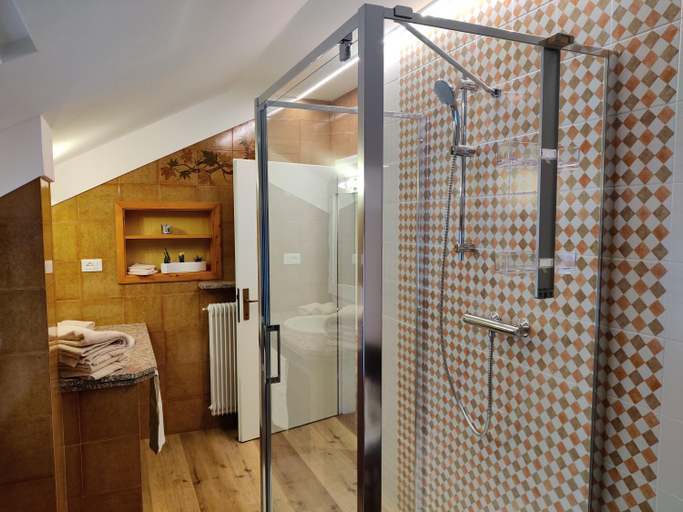Bathroom 5, B&B La Fosina, Trento