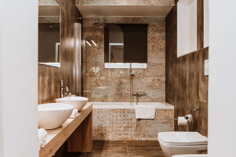 Bathroom 5, Terrae Hydrunti, Lecce