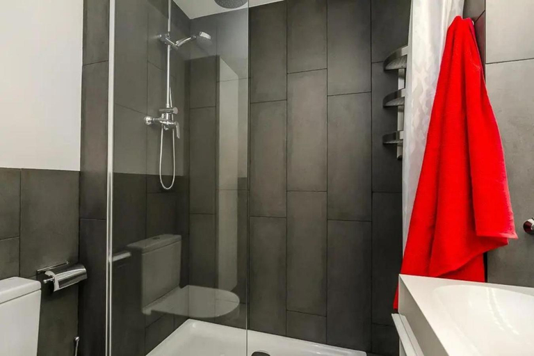 Bathroom 3, 51SAM1021 - Modern apartment near Montjuic, Barcelona