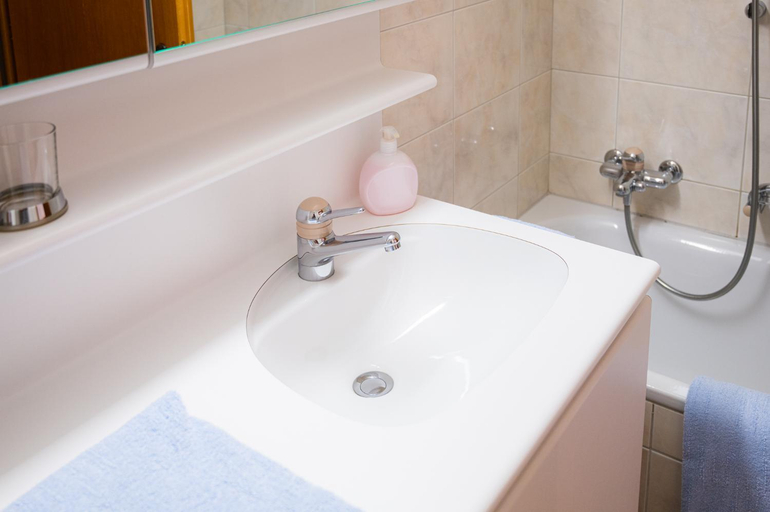 Bathroom 2, Sunnaplatzli- Aprt. 4p Matterhorn view/Wifi, Visp
