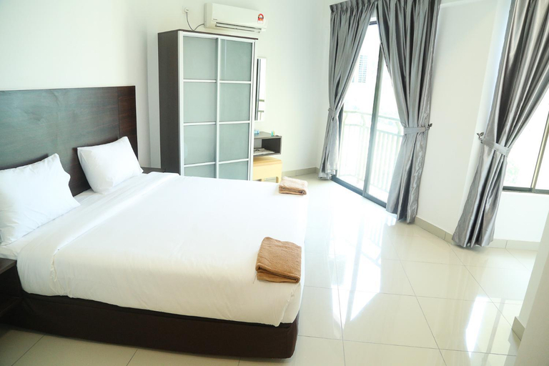 Bedroom 2, Marina Heights Resort, Manjung