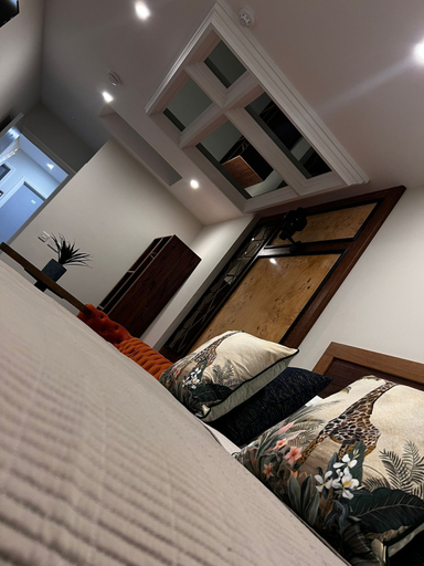 Bedroom 3, 53 Luxury Rooms