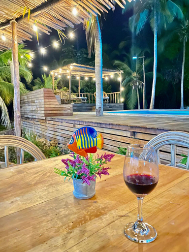 Food & Drinks 3, Wiji Island House, Moñitos