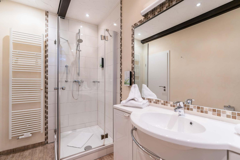 Bathroom 4, Hotel Altes Weinhaus, Neustadt an der Weinstraße