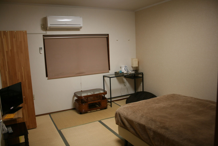 Bedroom 2, Reimeien, Osaka