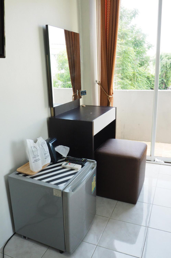 Others 4, Uh Hostel, Muang Chon Buri