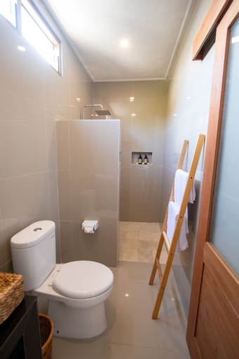 A Stunning 2 Bedroom Villa with Lush Green View, Canggu, Seminyak