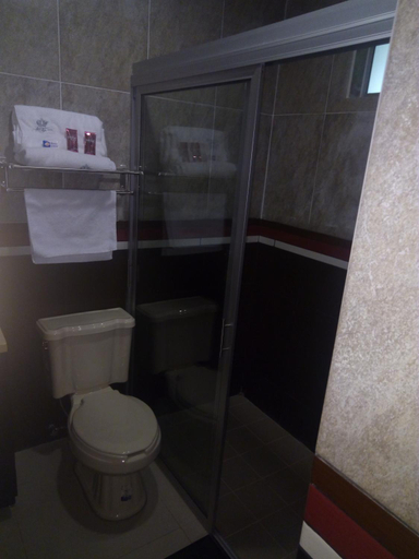 Bathroom 2, Hotel Tierra Roja, Arandas