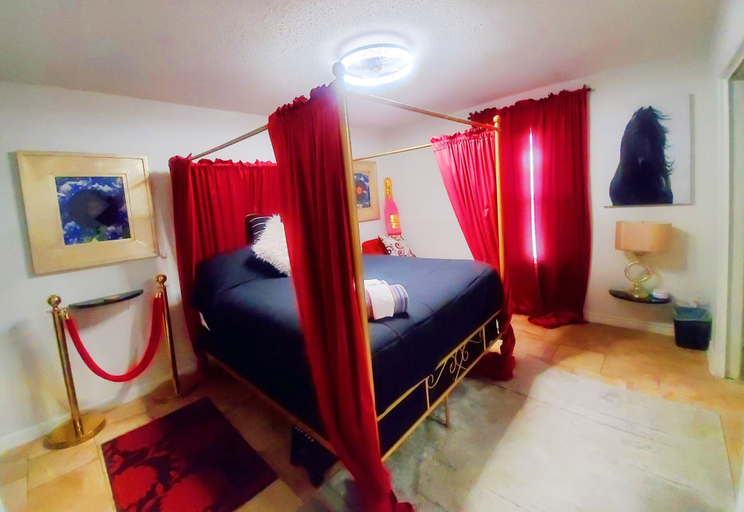 Bedroom 3, Austin Uncommon Room Rentals, Travis