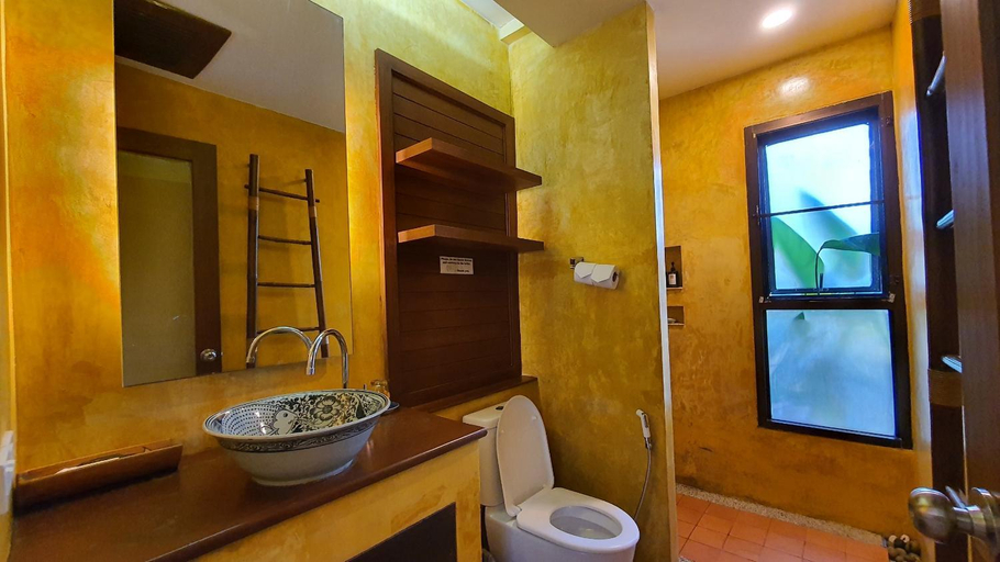 Bathroom 3, Andalay Boutique Resort, Ko Lanta