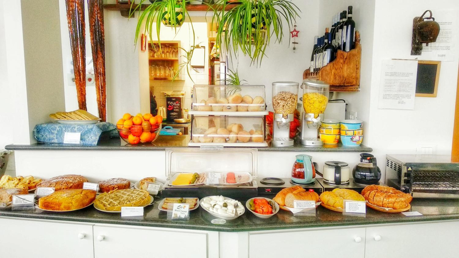 Food & Drinks 5, Hotel Desiree, Napoli