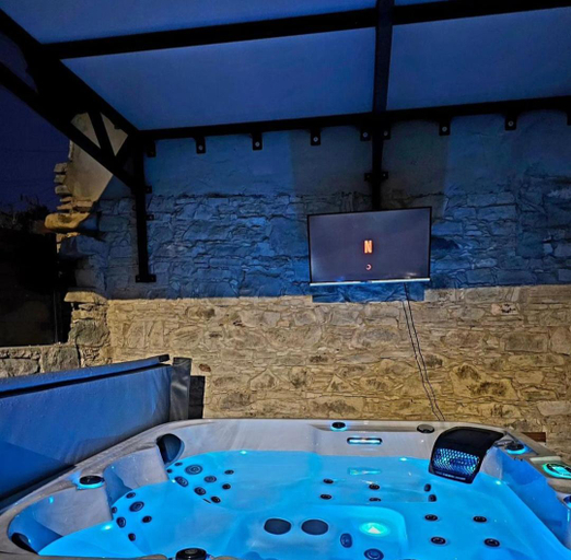 Others 5, The Stonehouse Suites with Private Bath Spas