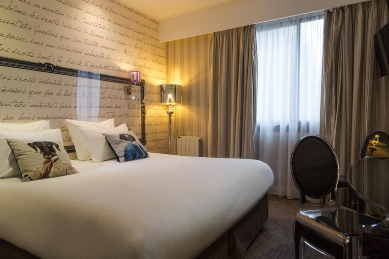 Bedroom 2, Hotel Albert 1er, Hauts-de-Seine