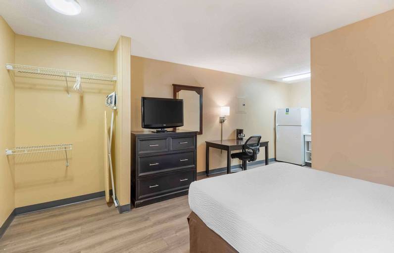 Bedroom 8