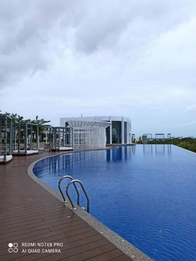 Sport & Beauty 2, Zulanie Suite @ Troika Residence, Wifi & Netflix, Kota Bharu