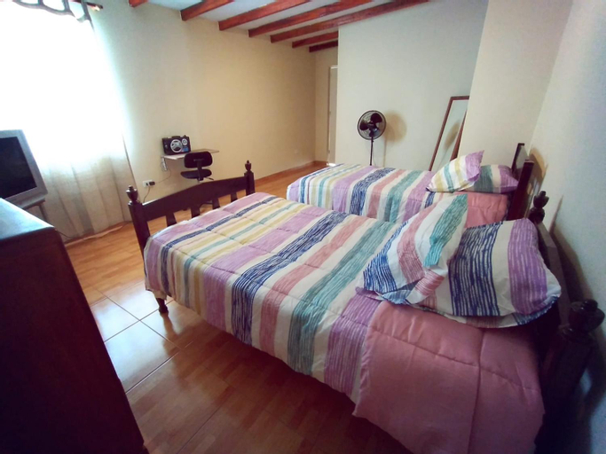 ENHEBRA HOUSE, Lima