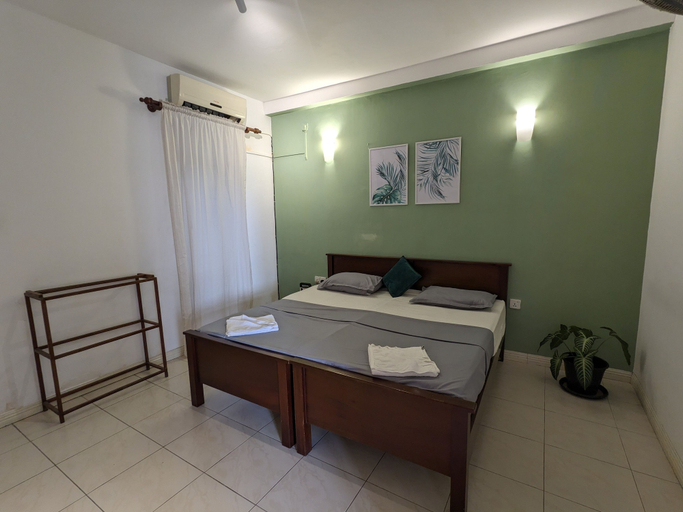 Others 3, Palmyrah Residencies, Thimbirigasyaya