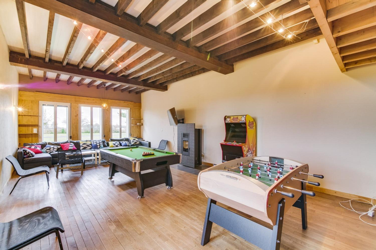 Crazy Villa Radar 89 - Heated pool - Multisports field - 2h Paris - 30p, Yonne