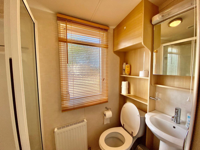 Bathroom 3, Elletson Park Wood fired Hot tubs, Caravans & Pods, Lancashire