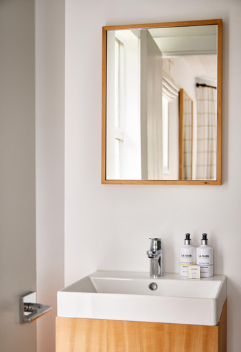 Bathroom 4, Parker Beach Lodge, Barnstable