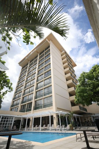 Exterior & Views 2, The Courtleigh Hotel and Suites