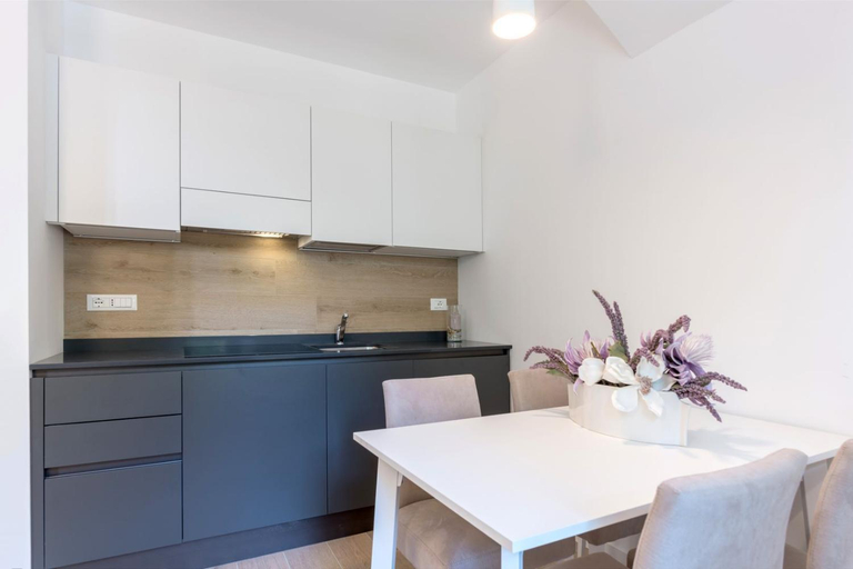 Others 5, Residence La Torre con private park, Trieste