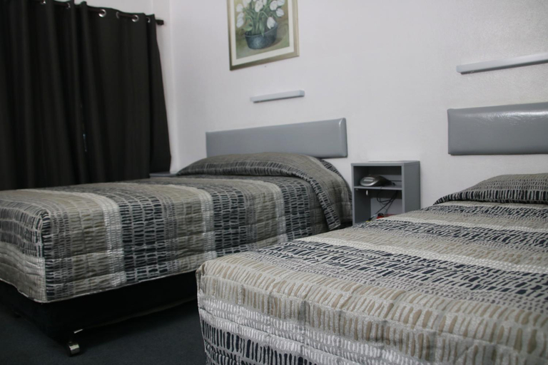 Bedroom 5, Bourbong St Motel, Bundaberg