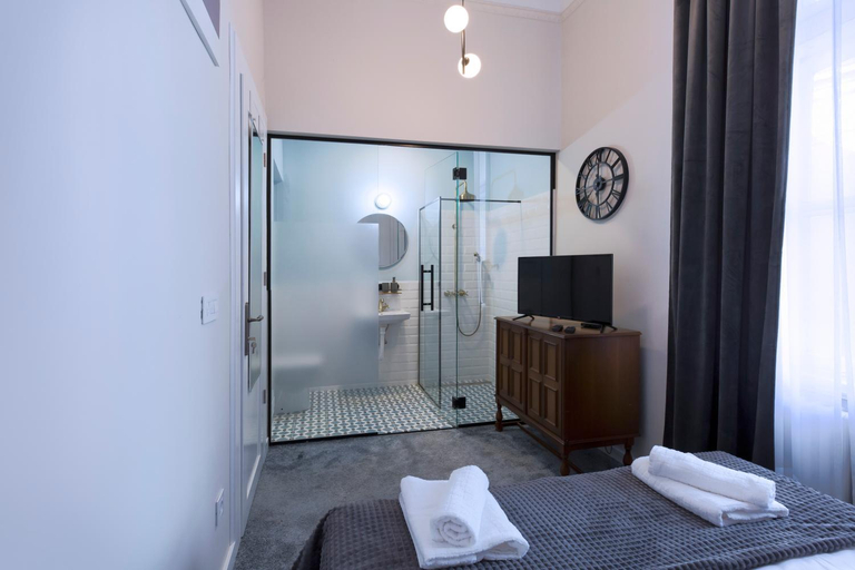 Bathroom 2, The Gate rooms, Novi Sad