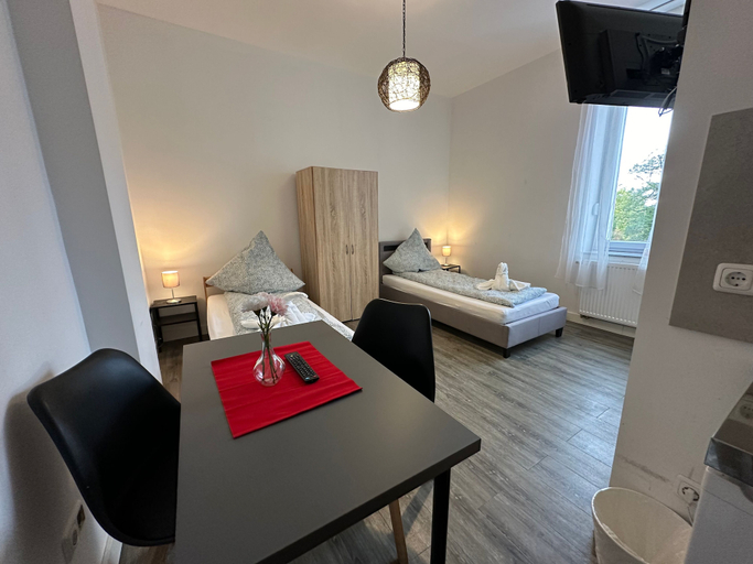 Others 5, Hotelzimmer in Wesseling Brühlerstr, Rhein-Erft-Kreis
