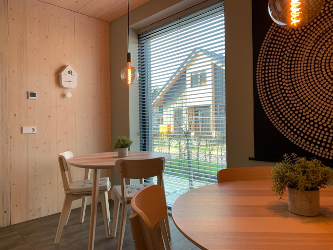 Others 4, B&B Veluwemeer, jacuzzi, swim spa, sauna, steam bath and sandy beach, Dronten