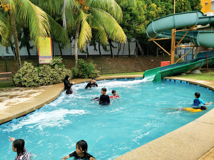 Swimming Pool 12