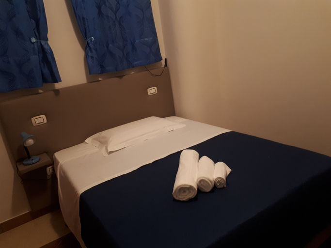 Bedroom 3, Home To Fly, Napoli