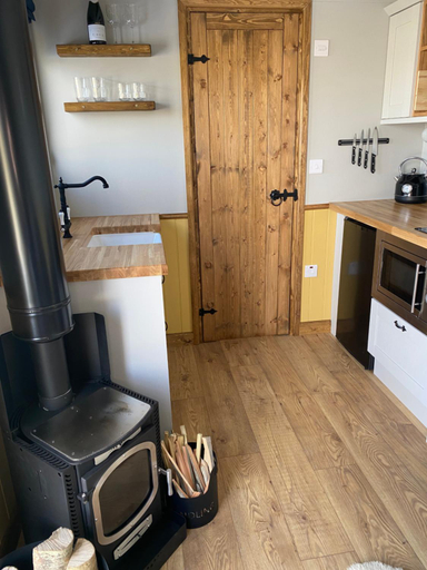 Others 4, Silver Fern Glamping, Ceredigion