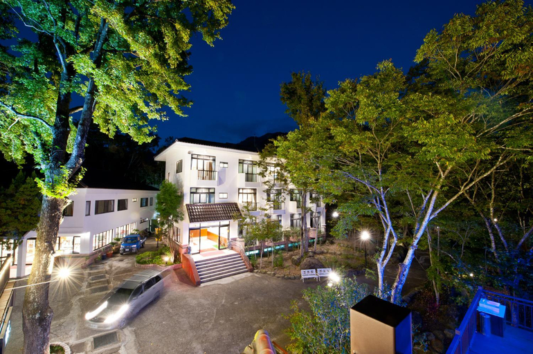 Exterior & Views 1, Hu Shan Hot Spring Hotel, Miaoli
