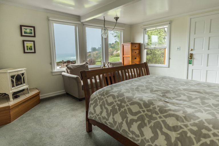 Bedroom 3, SCP Mendocino Coast Lodge, Mendocino