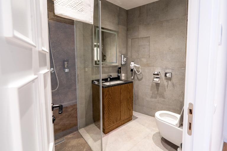 Bathroom 3, Kent Hotel Domenig, Wien