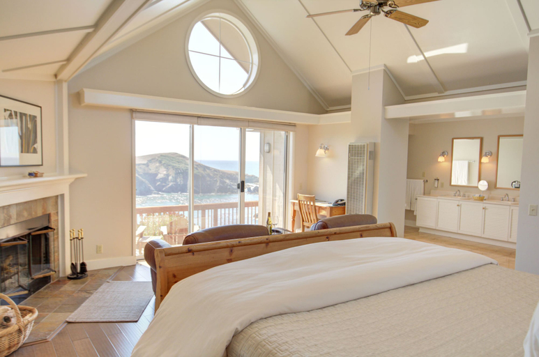 Bedroom 3, SCP Mendocino Coast Lodge, Mendocino