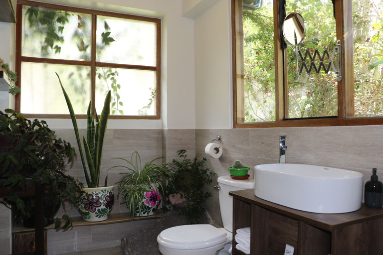 Bathroom 3, Spirit of the river lodge, Urubamba