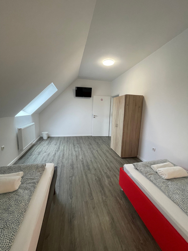 Others 3, Hotelzimmer in Wesseling Brühlerstr, Rhein-Erft-Kreis