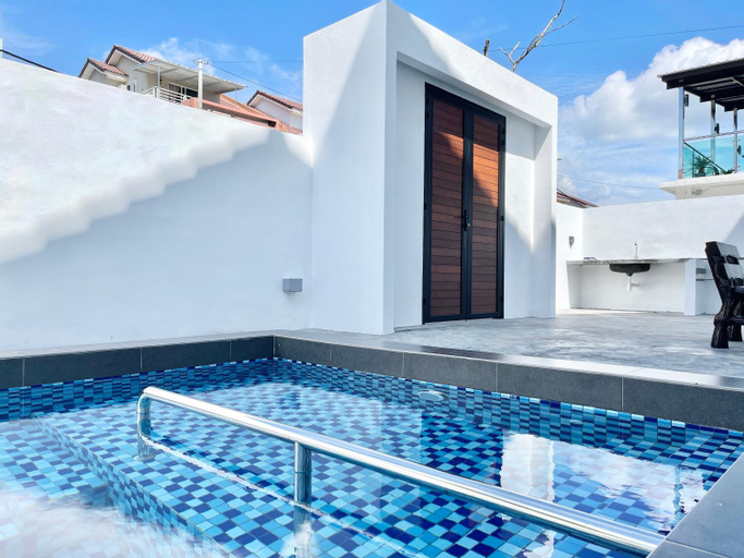 Swimming Pool 14