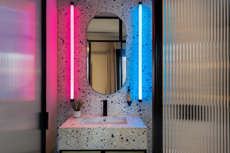 Bathroom 3, Coeo Pena Design Apartments, Málaga