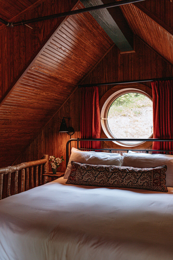 Bedroom 2, Deer Mountain Inn, Greene