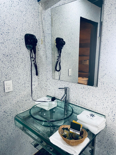 Bathroom 4, Hotel Enjoy, Tijuana