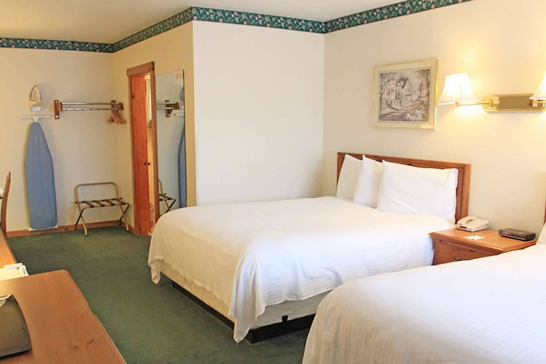 Bedroom 2, Tugboat Inn, Lincoln
